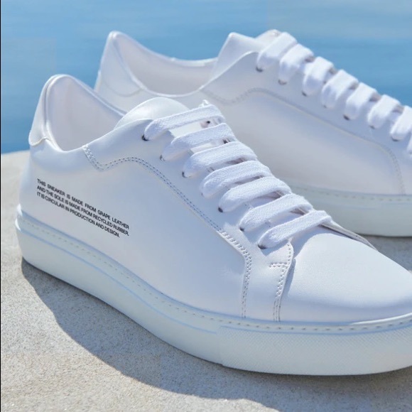 NEW Off-White Grape Leather Sneakers in Size 44 EU - Picture 1 of 12